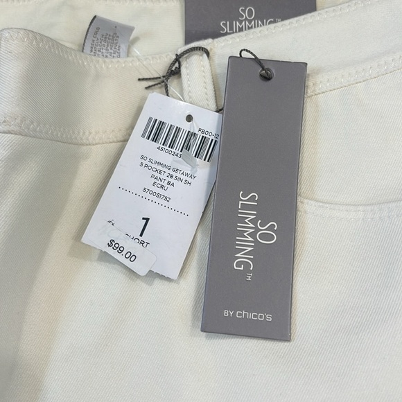 NWT Chico's Creamy White So Slimming Getaway Slim leg short pants - Picture 7 of 7